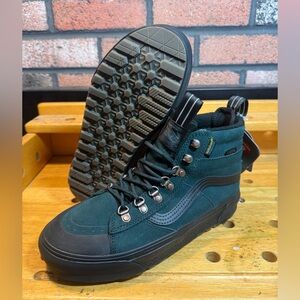 Vans Sk8-Hi MTE-2 Cold Weather Boots Green Suede HydroGuard Primaloft M7/W8.5